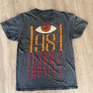 1984 George Orwell Graphic T-shirt M